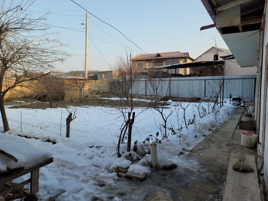 Продается дом с земельным участком в Яшнабадском районе!