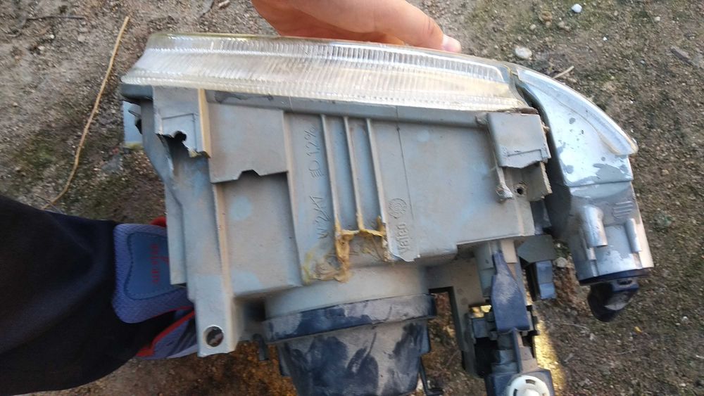 Фар за Reno Clio