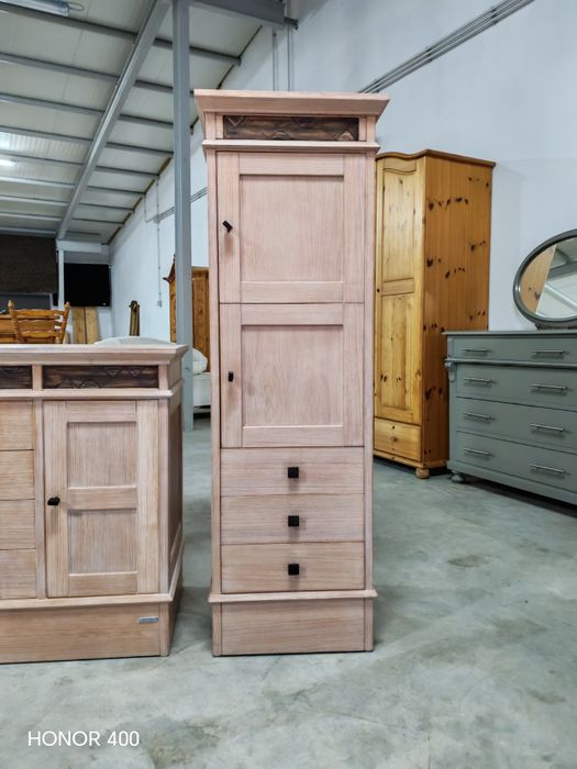 Mobilier Living - Comoda și Soldat-Lemn Masiv - Germania