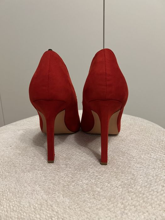 Pantofi piele intoarsa rosii, vârf ascuțit, toc subtire 10 cm