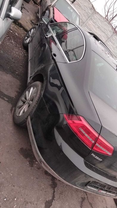 Dezmembrez Volkswagen Passat B8 an 2015