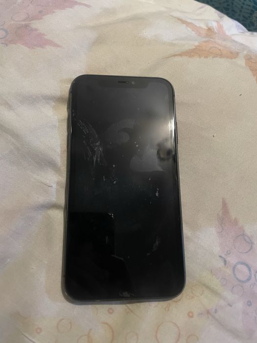 Продам Iphone 11 айфон 11