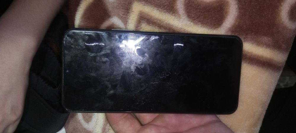 Здравствуйте продается телефон виво й 53с память 6на 128 гб