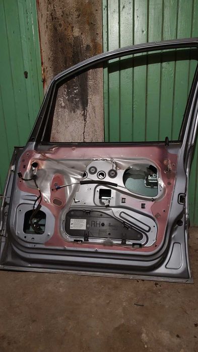 Предна дясна врата за Опел Зафира А