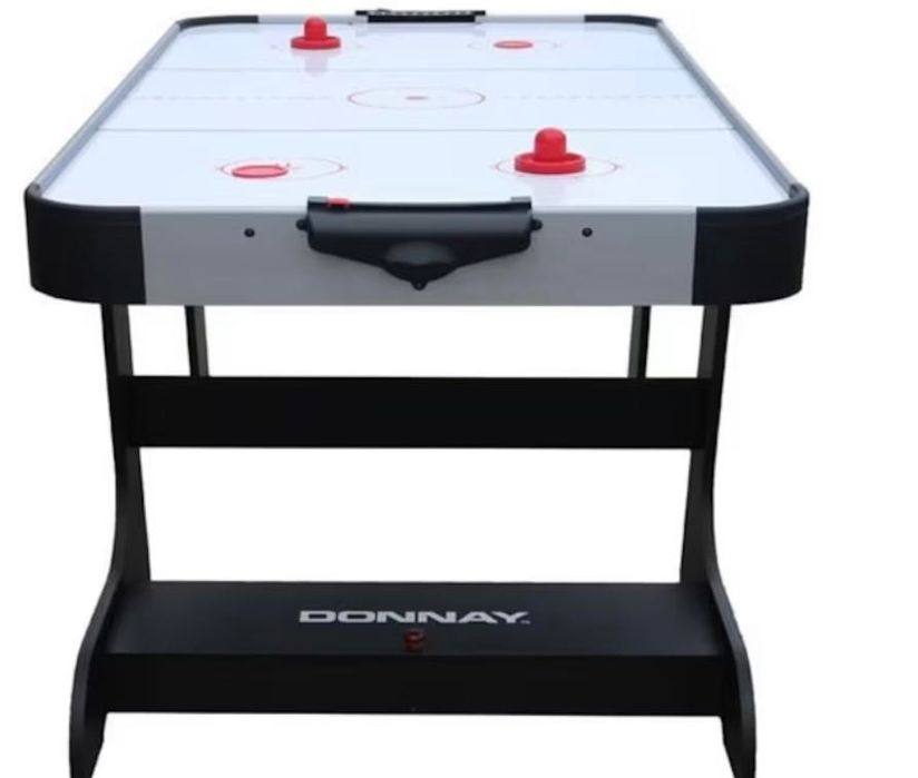 Маса за въздушен хокей