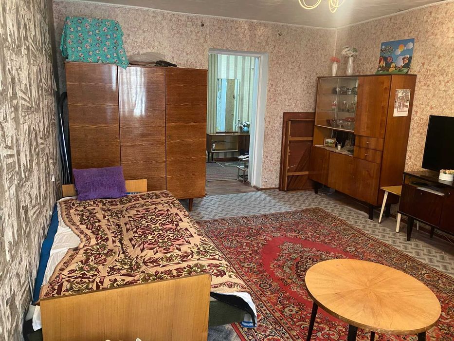 Продам квартиру восток 3 дом 9
