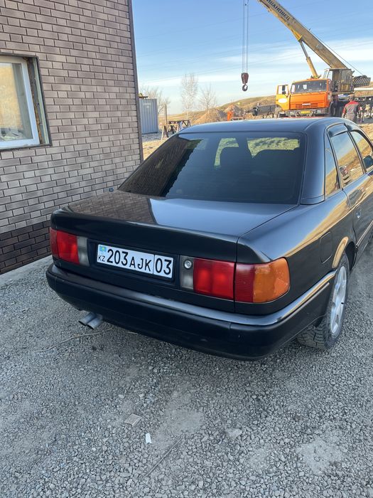 Продам ауди 100с4