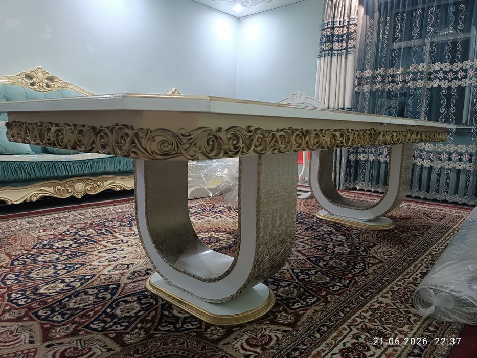 Стол сатылады керемет