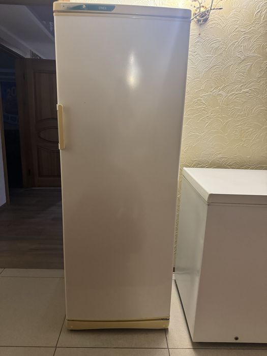 Продам морозильник