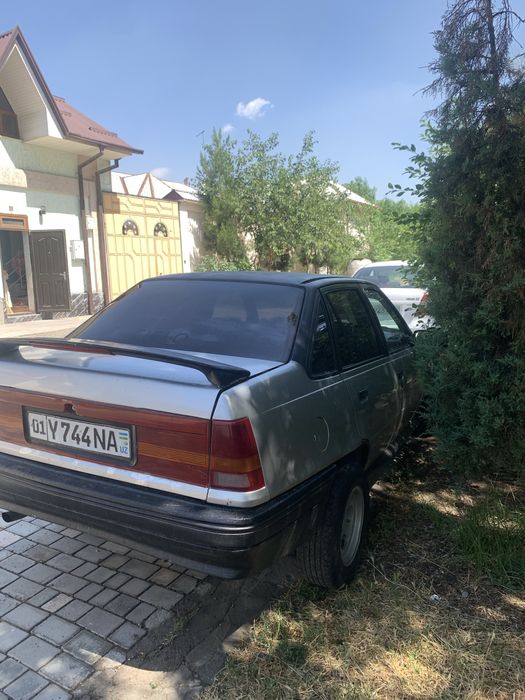 racer moshina 1994 yil