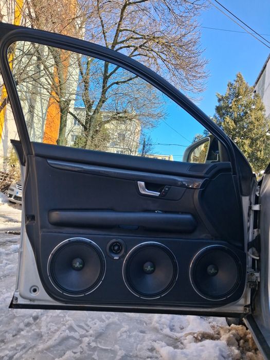 De vânzare fețe de uși  CarAudio pentru Audi A4 b6