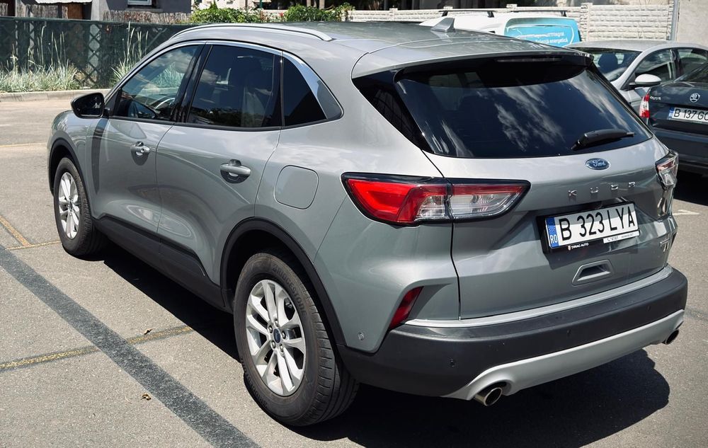 Ford Kuga Ford Kuga 2024 Hybrid 180CP Titanium X Automat, 28.000 km