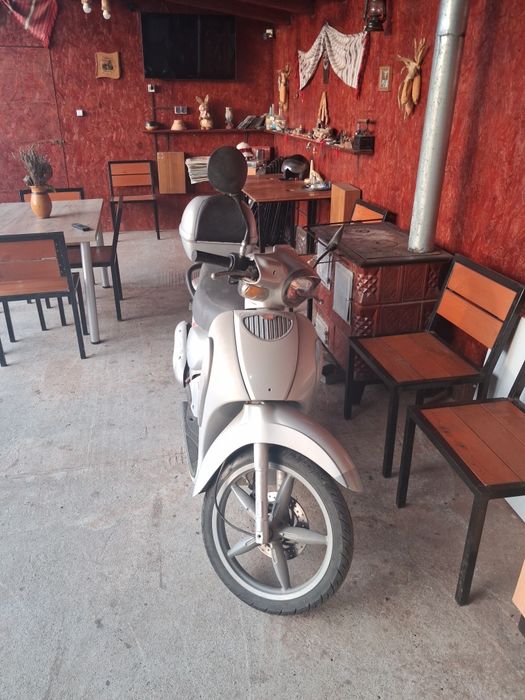 Scuter 50 aprilia scarabeo