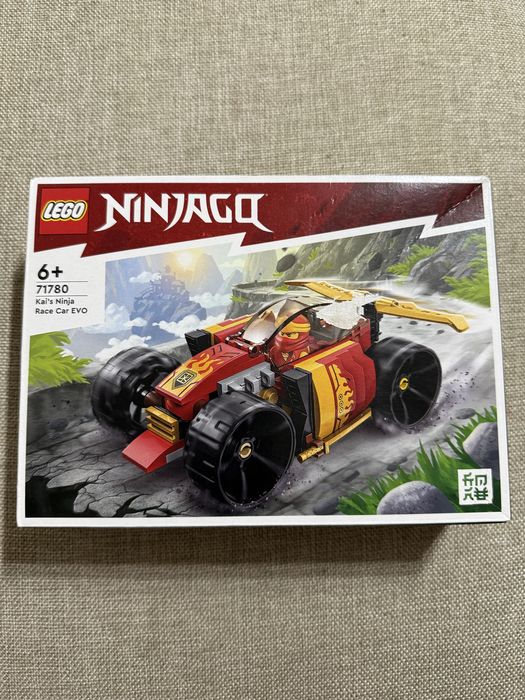 Lego Ninjago 71780 Masina de curse EVO ninja a lui Kai