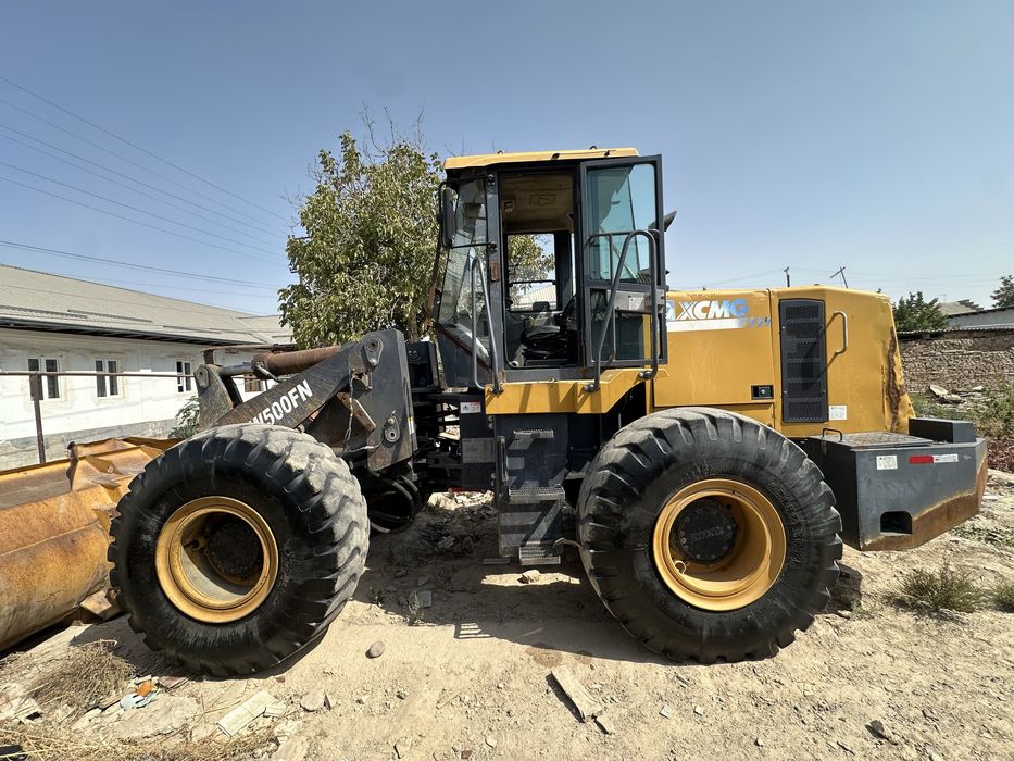 Пагрузчик сотилади ишлаб турибди