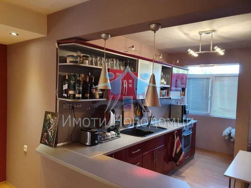 Продава се Етаж от къща в Шумен, Пазара - 120 кв.м за 1530 €/кв.м - Снимка #6