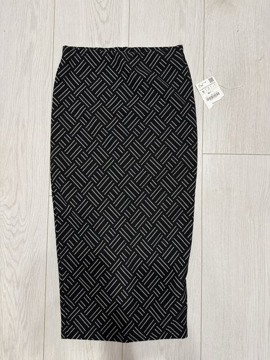 Нова пола Zara, размер S