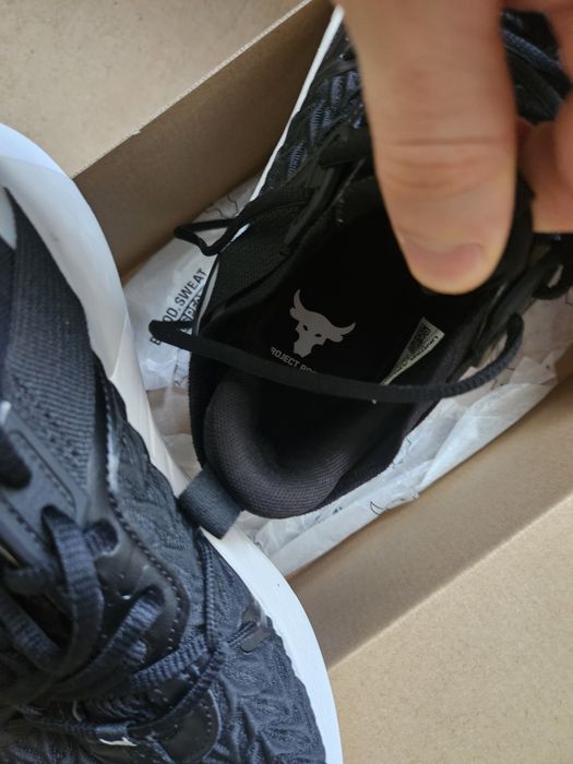 Under Armour Project Rock 6