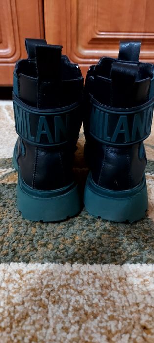 Продам подростковую обувь