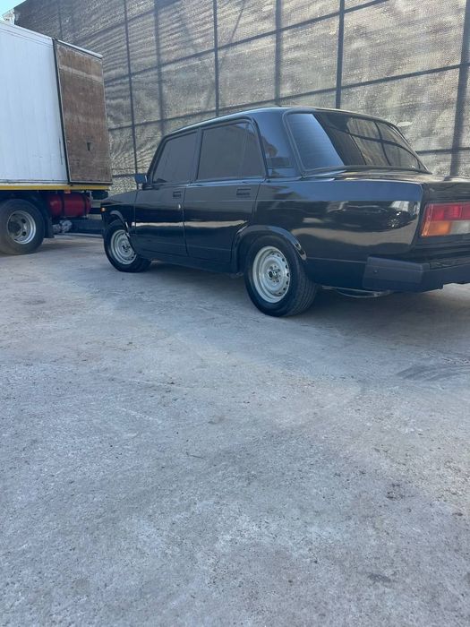 Vaz 2107 sotiladi.holati ideal