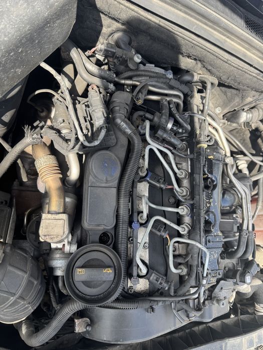 Dezmembrez motor audi a4b8 2010 pt ori ce piesa si preț in privat