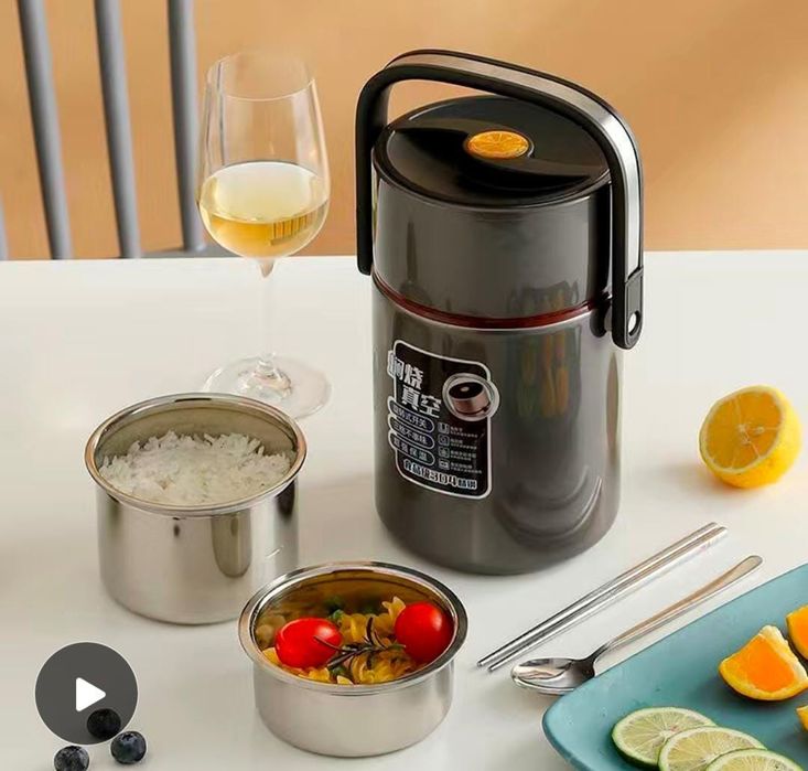 Продаю термос 2.2 литра