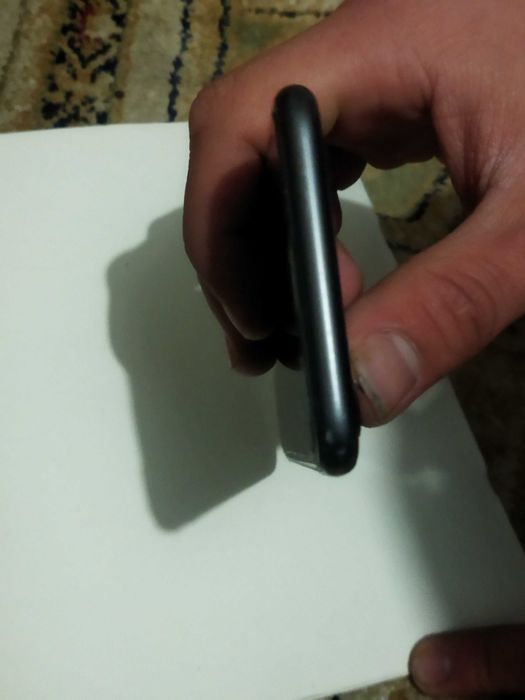 iPhone 8 64 gb 79емкость