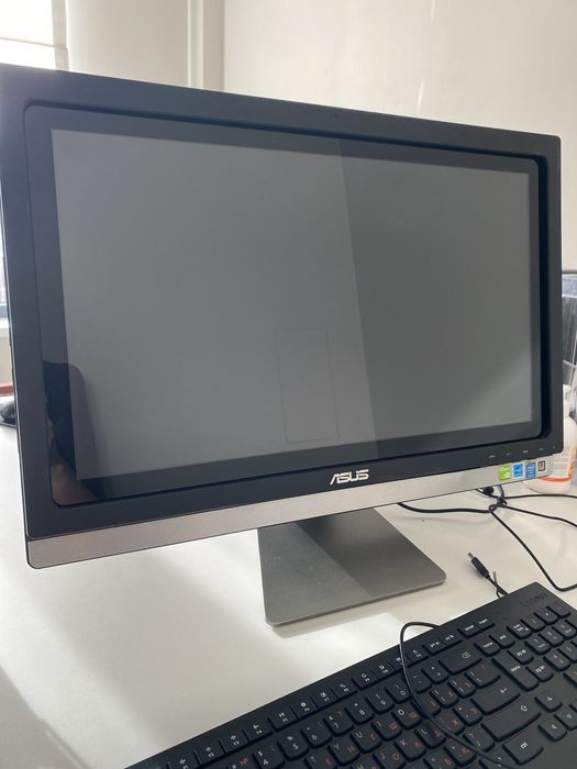 Моноблок, фирма Asus