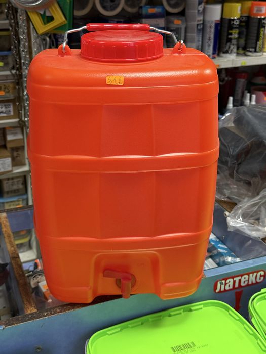 Бидон за вода с канелка 20 литра