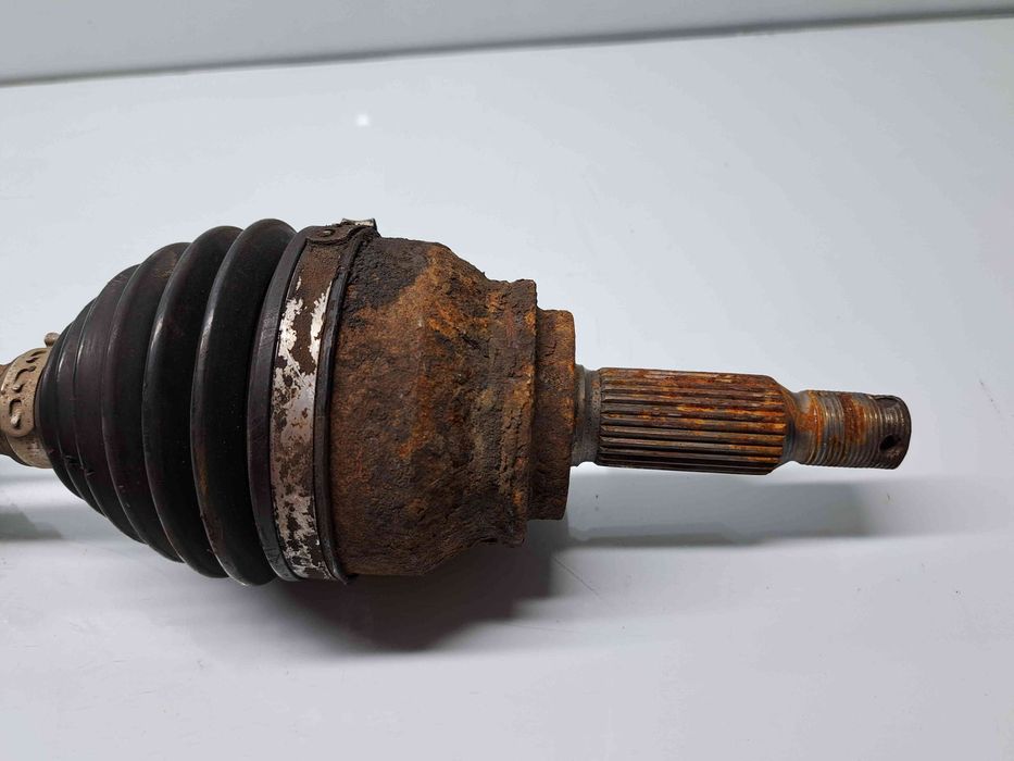 Planetara stanga fata MITSUBISHI Outlander II [Fabr 2006-2015] OEM 2.0