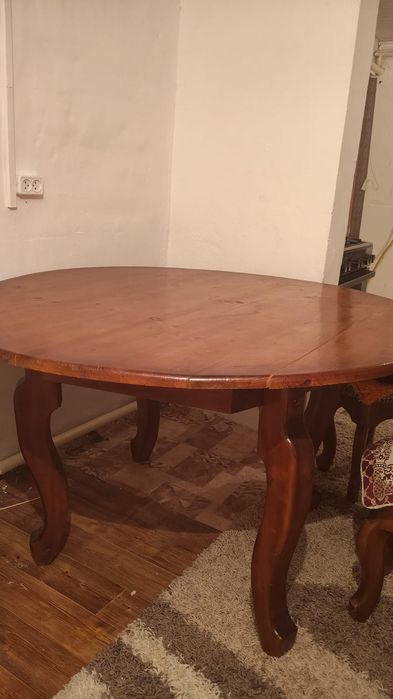 Стул стол и кухный ганитур