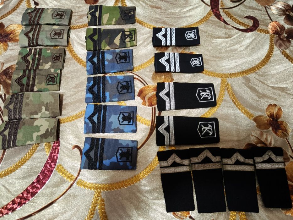 Grade militare combat si de oras