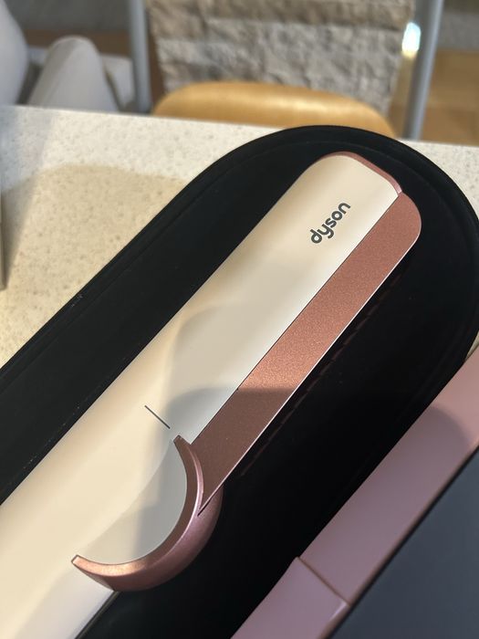 Dyson Airstrait HT-01