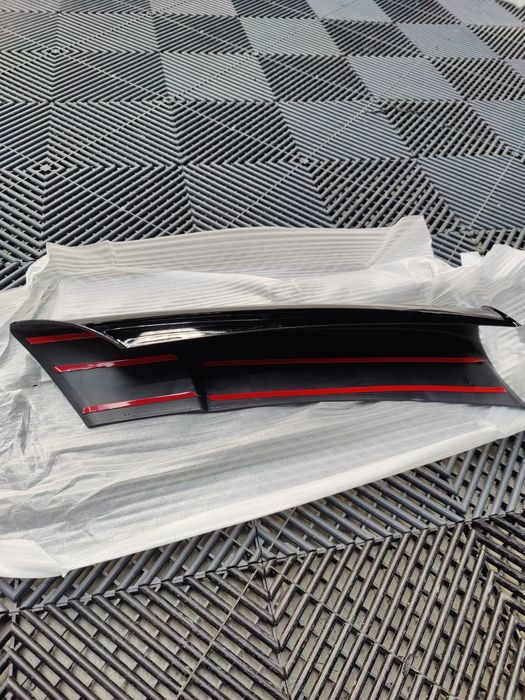 Set splitere prelungiri bara fata BMW E90 M-Tech NFL negru lucios