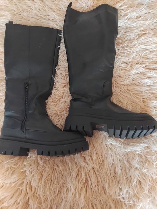 Дамски ботуши естествена кожа черен цвят номер 39 нови