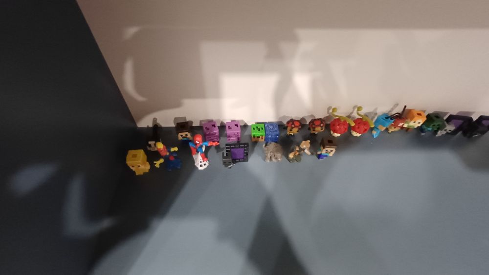 Игрушки киндер продам