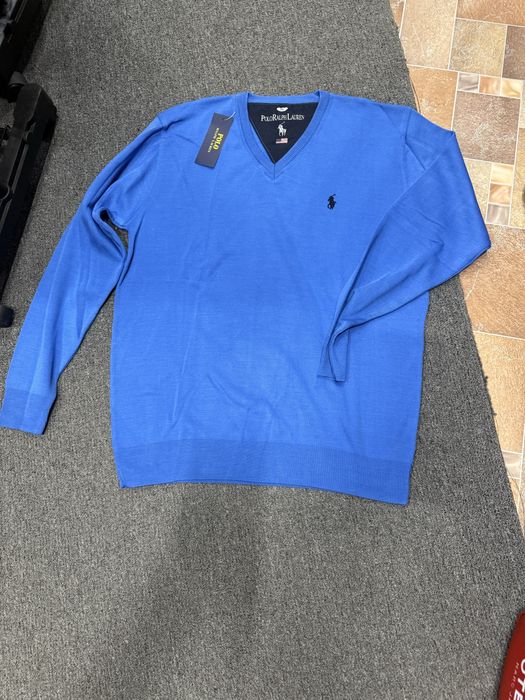 Продавам мъжки пуловери