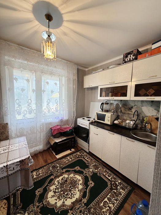 Сдам 1 кв  20 мкр, 110 тыс+ком