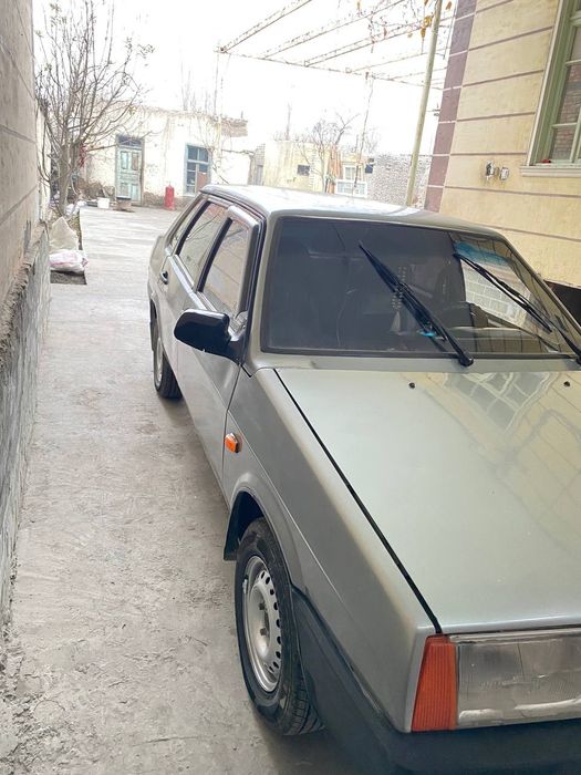 Lada samara 099 holati ideal sarfi faqat gaz va benzin quyiladi