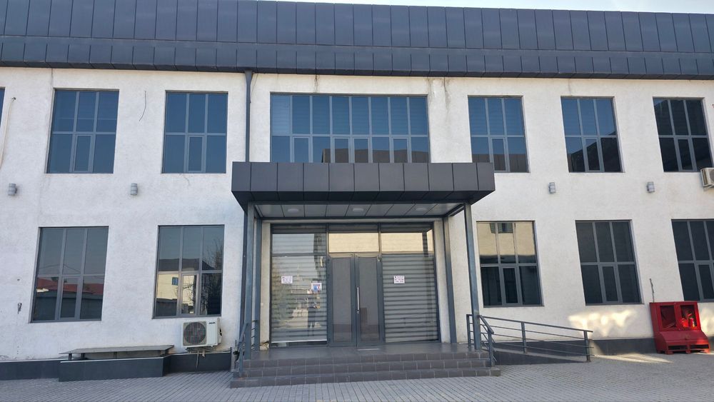 В аренду готовый административный комплекс - 3 здания