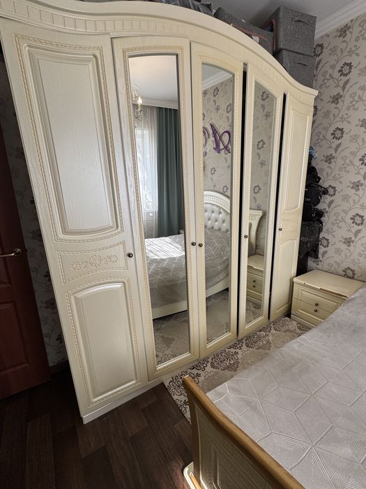 Спальный гарнитур Венера 5д