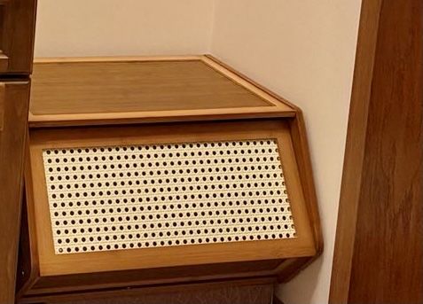 Нов шкаф от бамбук с врата от пластмасова ратанова плетка