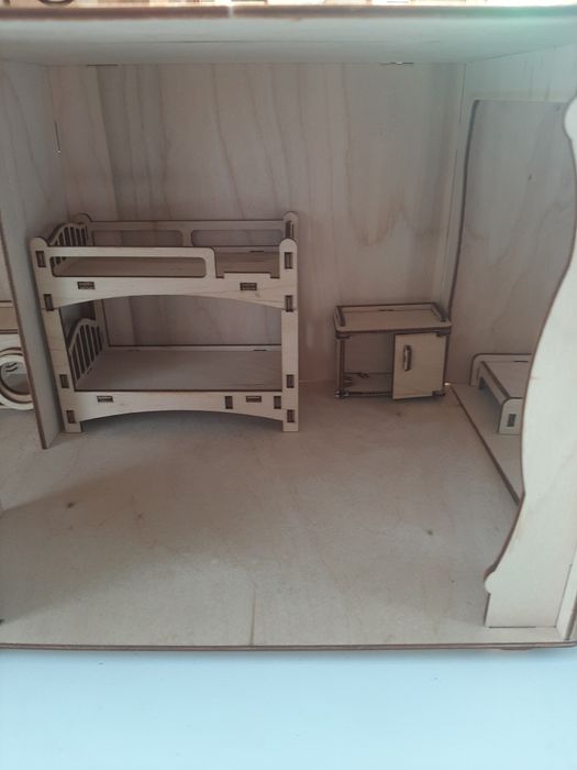 Продам домик для куклы.