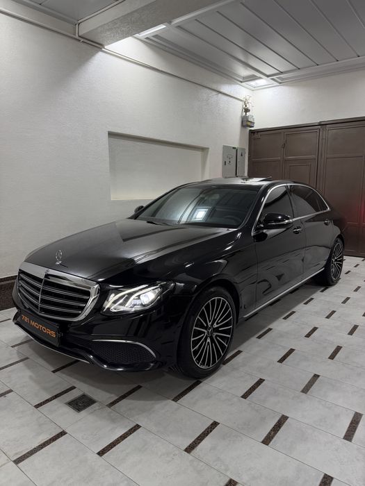 Mercedes Benz W213 E300L Long .