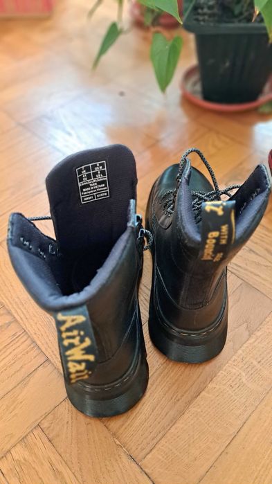 Кожени кубинки Dr. Martens