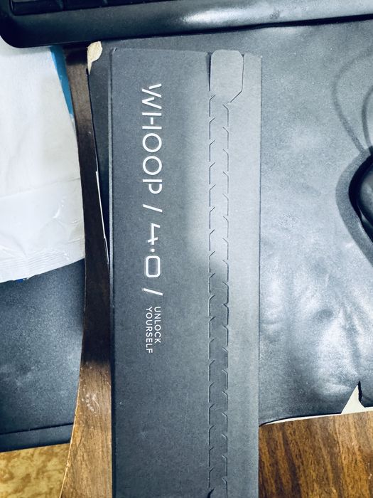 Yangi ochilmagan Whoop 4 sotiladi. 1 yillik whoop peak obunasi bilan.