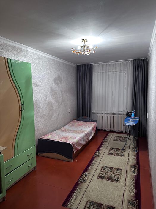 Квартира постучно