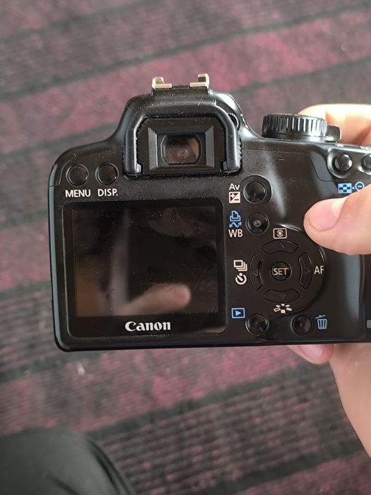 Canon Eos.  1000D