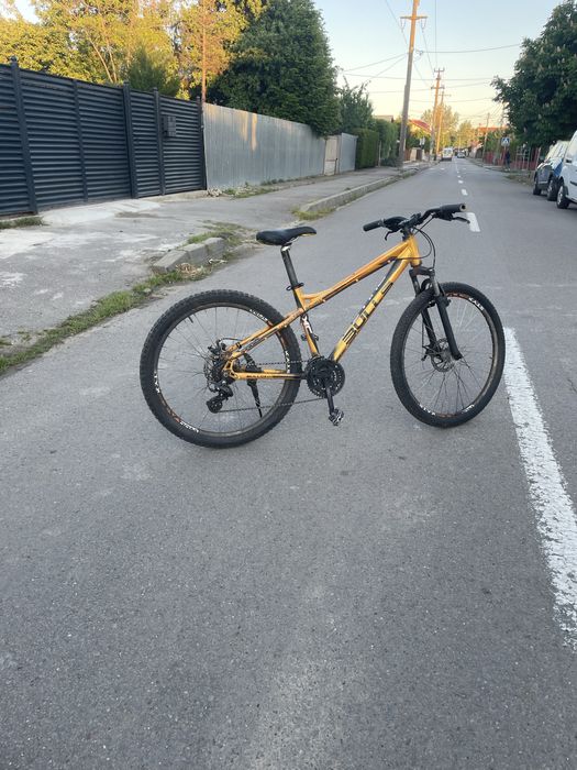 Vand bicicleta pentru munti plimbare si multe altele detalii in privat