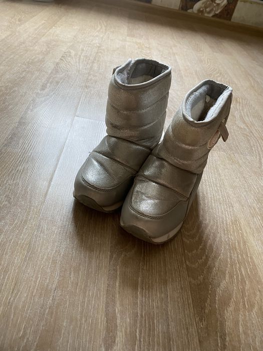 Зимние детские сапоги